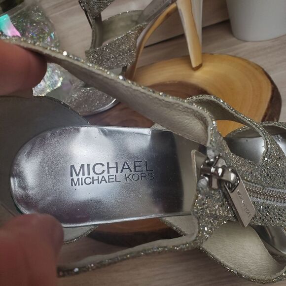 Michael Kors Heels Berkley T-Strap Shine Crinkled Python Zipper Women's Size 9 * - Picture 7 of 7